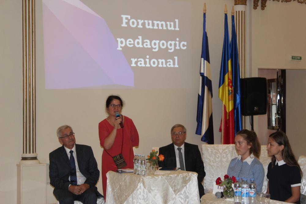 Programul Inovativ de Învățare InnoSchool prezentat la Forumul pedagogilor din raionul Ungheni