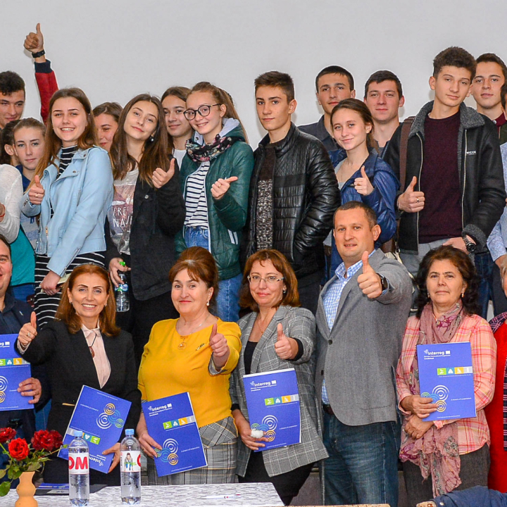 Noi credem în tineri