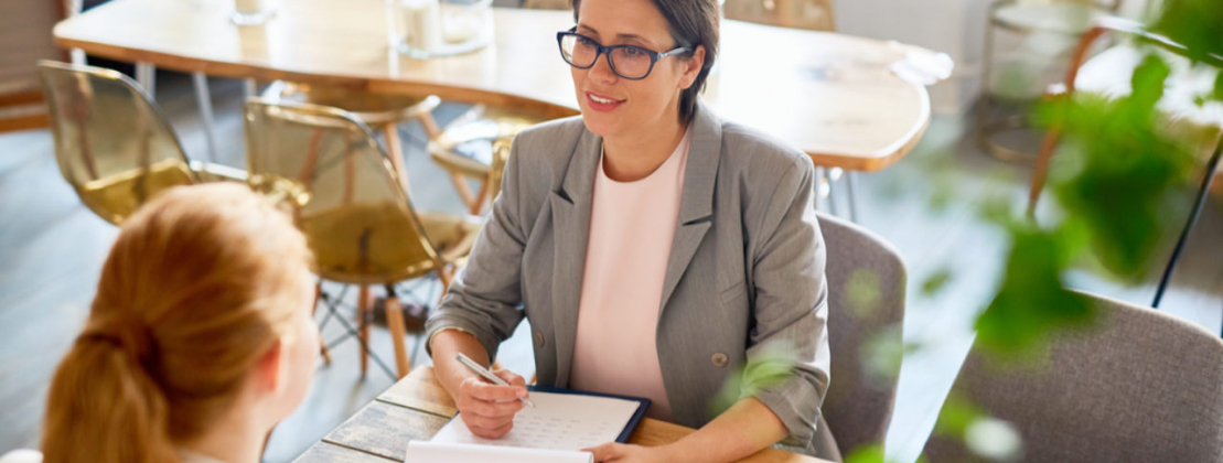 Cum să te pregătești pentru interviul de angajare – sugestii utile